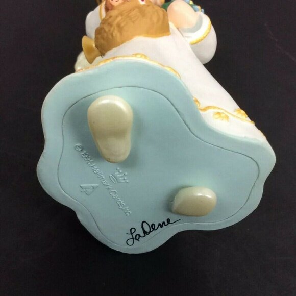 Hallmark Keepsake Ornament Christkindl Christmas Visitors Collectors Series 1996 - Picture 4 of 7